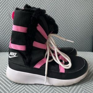 Nike Snow Boots